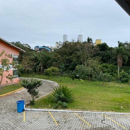 Apto 251 - Condominio Solar Das Bromelias بومبينهاس المظهر الخارجي الصورة